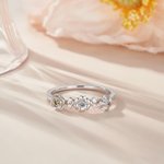 Personalisierte zierliche 2-3 Geburt Blumen Zirkon Ring Minimalistische Schmuck Muttertag Jahrestag Geburtstag Geschenk für Frauen