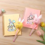 Personalisierte verspielte Hasenohren Bogen Ei Initiale Name A5 Spirale Notebook und Pom Puff Pen Set mit 156 linierten Seiten Geburtstag Ostern Geschenk für Jungen Mädchen