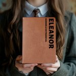 Personalisiertes Kunstleder Name Text Notebook mit 100 linierten Seiten Geburtstag Anerkennung Büro Geschenk für Kollegen Führungskräfte