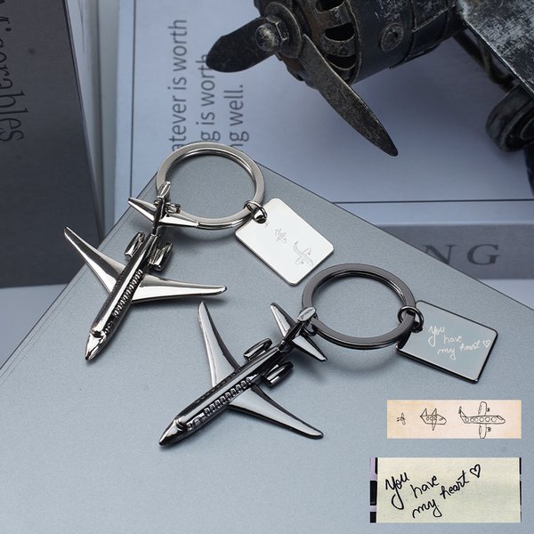 Personalisierter Flugzeug Schlüsselanhänger mit Gravuren oder Handschriften Twin Engine Jet Reise Beförderung Geschenk für Piloten Aviation-Liebhaber