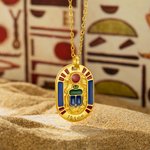 Collana personalizzata di scarabei con nome inciso Egitto Regalo di compleanno per gli appassionati della cultura dell'Antico Egitto