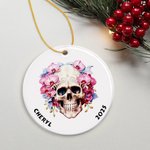 Personlig Gothic Födelseblomma Sockerdödskalle Keramisk prydnad med namn och år Rolig semesterdekoration Day of the Dead Present