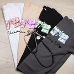 T-shirt personnalisé seringue stéthoscope café Sweatshirt avec nom Anniversaire Appreciation Gift for Nurse Doctor Mediacl Staff