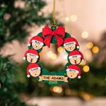Ornement de Noël personnalisé en bois pour fenêtre et couronne avec 1-9 noms gravés et année Cadeau de décoration d'intérieur pour la famille et les amis