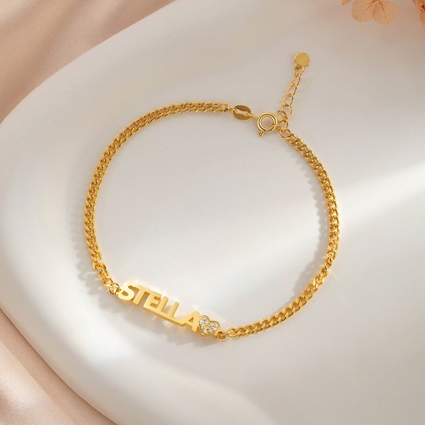 Henkilökohtainen nimi Curb Chain rannekoru Pave Zirkonia Heart Star Symbol Dainty korut syntymäpäivä vuosipäivä lahja naisille