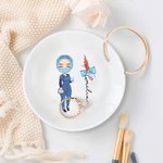 Personalisierte Geburt Blume Schleife-Knoten Stethoskop medizinische Cartoon-Charakter Schmuckplatte mit Namen Geburtstag Krankenschwester Woche Geschenk für medizinisches Personal