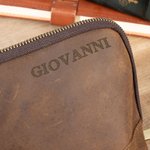 Borsa personalizzata in vera pelle per accessori elettronici da viaggio con testo inciso regalo multiscomparto per festa del papà compleanno 7
