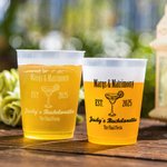 Personalisierte Margs & Matrimony Einweg-Plastikbecher mit Text Satz von 10 Bachelorette Bridal Party Supplies Geschenk für neue Paar