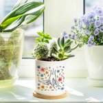 Pot de Fleurs en Céramique Personnalisé avec 1-9 Mains et Noms Base en Bambou Cadeau de Fête des Mères Grand-Mères pour Femme