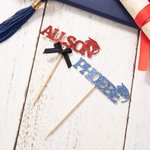 Personalisierte Multicolor Glitter Bachelor Hut Bogen wiederverwendbare Cupcake Toppers mit Namen Geburtstag Graduierung Party Dekor Geschenk für Absolventen
