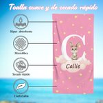 Toalla de playa personalizada de secado rápido con diseño de nubes estrellas y animales con inicial y nombre regalo de fiesta en la playa para niños