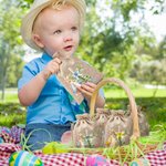 Conejito de Pascua personalizado Bolsa de regalo de arpillera cruzada con nombre Fiesta de caza de Pascua Regalo para niños Niñas