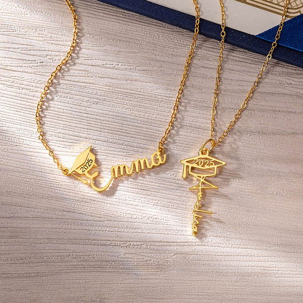 Personalizado delicado collar de graduación nombre de la tapa con el recuerdo de graduación grabado año regalo de cumpleaños para la clase de 2025 graduados