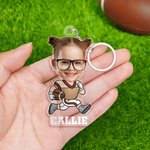 Llavero acrílico personalizado con foto de cara de personaje de dibujos animados de fútbol con nombre Regalo de cumpleaños para el Día del Niño