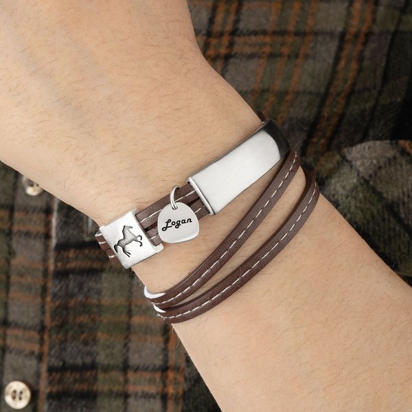 Bracciale in pelle a doppio avvolgimento personalizzato a tema cavallo occidentale con disco nome Regalo di compleanno equestre per il proprietario amante dei cavalli