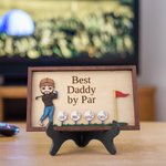 Personalisierte Best Dad Mom von Par Cartoon Golf Charakter hölzerne Plakette mit 1-8 Namen und Halter Home Decor Vatertag Geburtstag Geschenk für Golfliebhaber