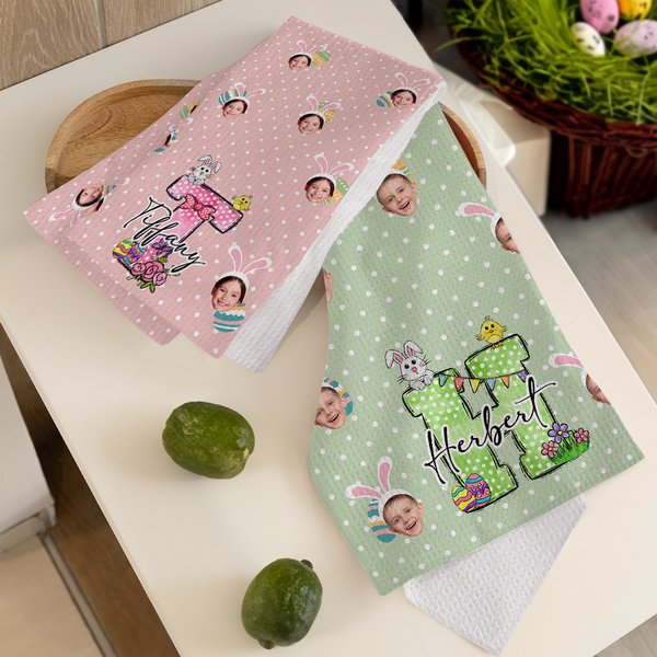 Gepersonaliseerde kleurrijke stippen konijn oren 1-3 gezicht foto's sneldrogende wafel theedoek met initiaal en naam Pasen Dining Decor Gift voor kinderen familie