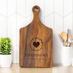 Guirnalda personalizada del corazón de madera de bambú tabla de cortar reversible del queso Charcuterie con el apretón y la fecha del nombre Housewarming regalo de boda para la pareja de la familia