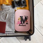 Personalisierte Cartoon Graduate Girl Initial Travel Jewelry Box mit Namen und wechselnde Farbe LED Make-up-Spiegel Graduierung Geburtstag Geschenk für Mädchen