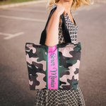 Personalisierte Camouflage rosa und grün Sorority große Tragetasche mit Namen Reisezubehör Geburtstag Geschenk für Schwestern Freunde