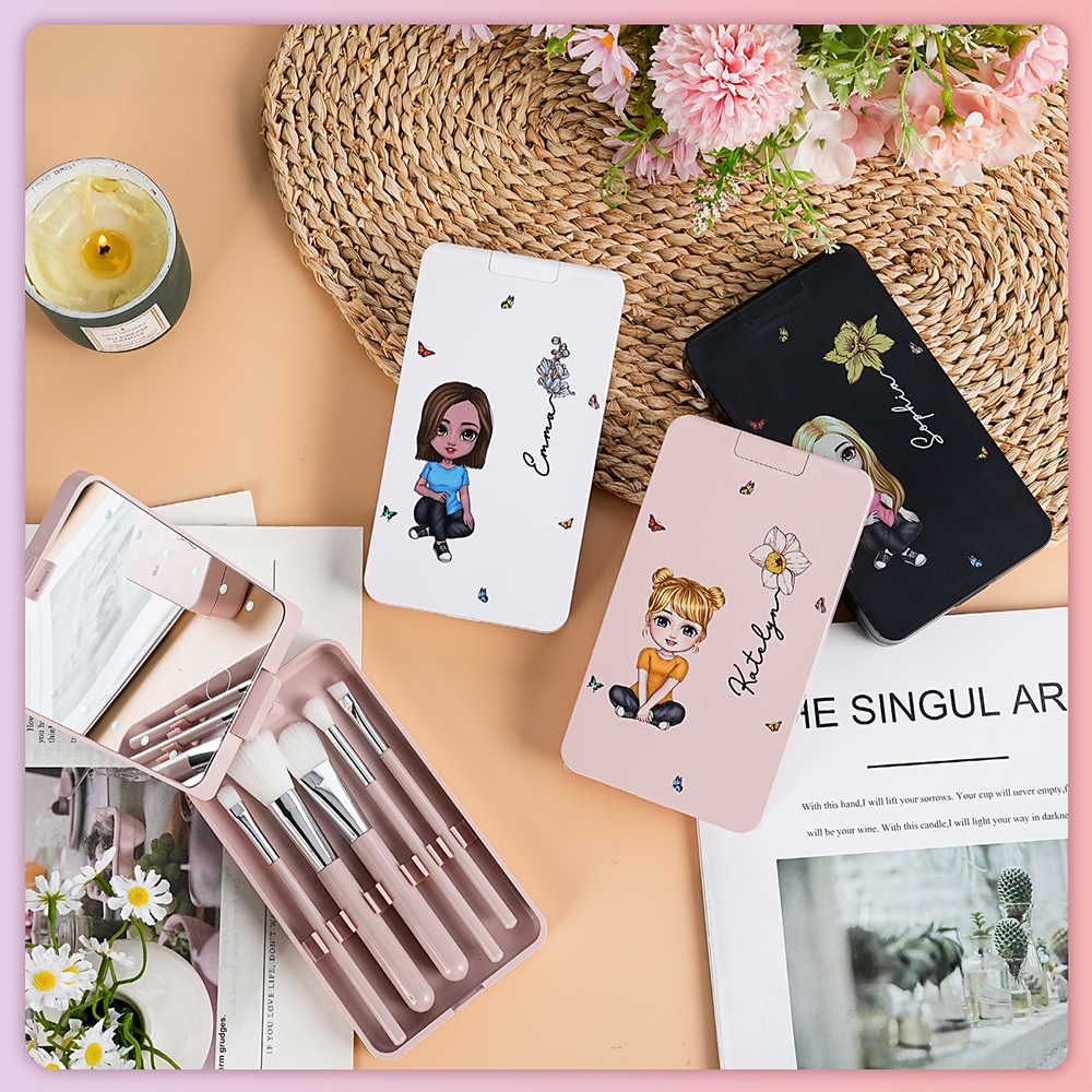 Personalisiertes Cartoon Charakter Make-up Pinsel-Set mit LED-Spiegel und Geburtsblume Muttertag Geburtstag Geschenk für Damen