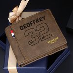 Billetera de piel personalizada para hombre con número y nombre del deporte
