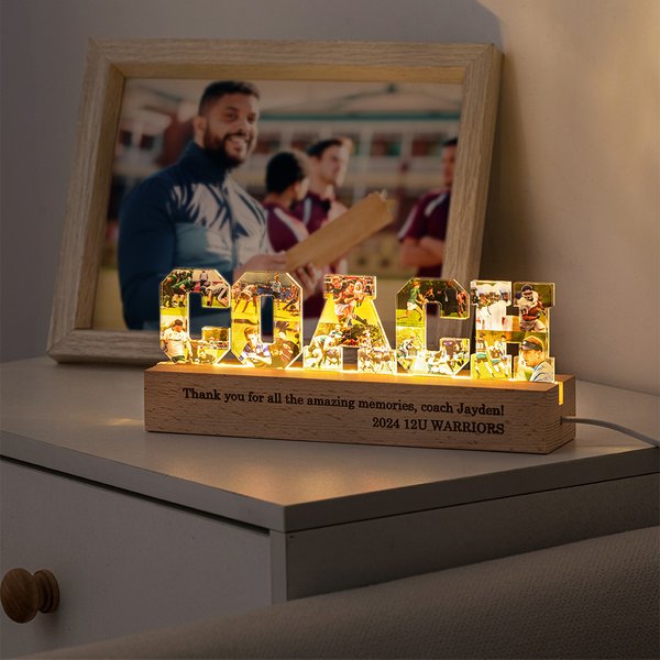 Gepersonaliseerd Coach Ontwerp 10 Foto's Collage LED Nachtlampje met Gegraveerde Tekst en Houten Voet Verjaardag Pensioen Team Waardering Gift voor Coach