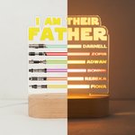 Gepersonaliseerd lichtzwaard Ik ben hun vader LED-nachtlampje met 1-7 kindernamen en houten voet Vaderdag Home Decor Verjaardagscadeau voor vader