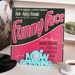 Porta Discos de Vinilo Giratorio Impreso en 3D Personalizado Soporte de Pared para CD de Música Accesorios para Cumpleaños Regalo para Amantes de la Música