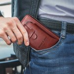 Personalisierte Tragbare PU-Leder Geldbörse mit Textgravur Reißverschluss Handschlaufe Vatertag Geburstag Jahrestag Geschenk für Herren