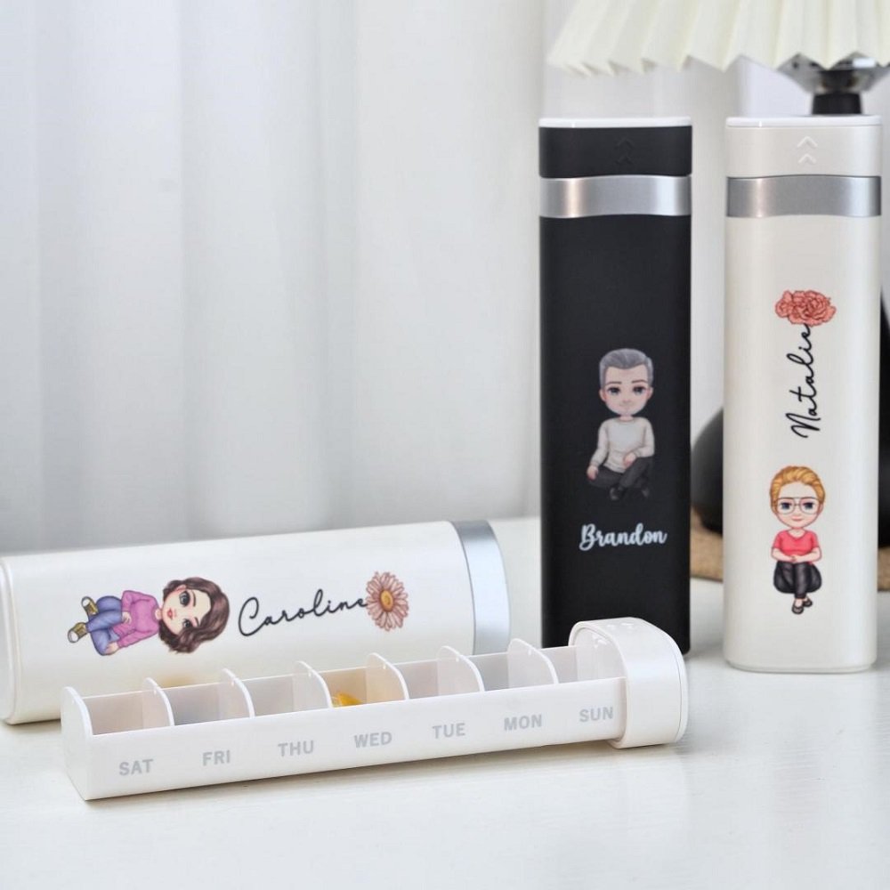 Personalized Cartoon Character Birth Flower Push-pull Food-grade Weekly Pill Organizer Box with Name Get Well Soon Birthday Gift for Family Friends 3