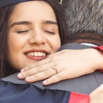 Gepersonaliseerde kroon zirkoon geboortesteen ring met gegraveerde naam jaar en tekst sierlijke sieraden verjaardag afstuderen Gift voor vrouwen afgestudeerden