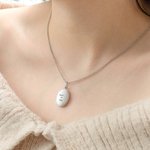 Personalisierte Ovale Medaillon-Halskette mit 2 Fotos und Text Gravur Muttertag Geburtstag Zeitloses Schmuck Geschenk für Damen