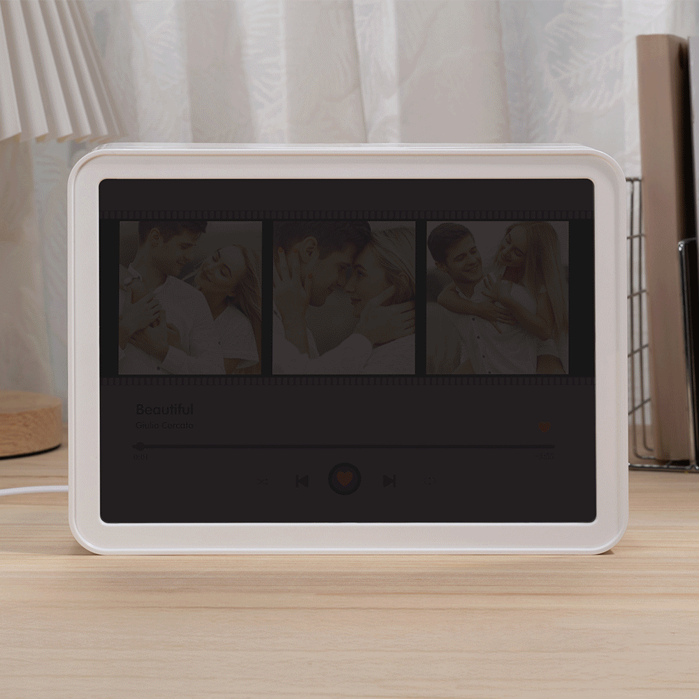 Personalisierter LED Fotorahmen | Spiegel | im Musik-Player Design | mit Namen und Text | Geschenk für Paare Familie und Freunde