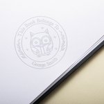 Spersonalizowany stempel do wytłaczania z imieniem i nazwiskiem Klub Książki Prezent urodzinowy dla moli książkowych Dzieci
