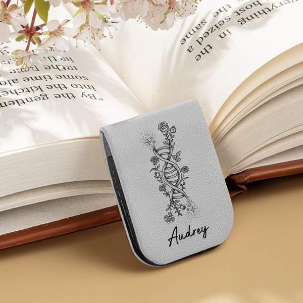 Henkilökohtainen Line DNA Birth Flower Magneettinen nahkainen kirjanmerkki Clip nimi lukeminen paperitarvikkeet tarvikkeet syntymäpäivälahja kirjanpainajat lukijat
