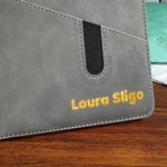 Libreta de cuero A5 personalizada con nombre en papel metalizado dorado, páginas rayadas y cierre Diario Graduación Cumpleaños Regalo para la familia Amigos