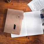 Libreta de cuero A5 personalizada con nombre en papel metalizado dorado, páginas rayadas y cierre Diario Graduación Cumpleaños Regalo para la familia Amigos