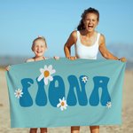 Spersonalizowany, superchłonny, szybkoschnący ręcznik plażowy Daisy Flower z imieniem i nazwiskiem, dostępny w wielu kolorach.