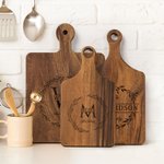 Personalized Engraved Leaf Edge Initial Name Wooden Reversible Charcuterie Cutting Board with Grip Housewarming Wedding Gift for Couples Family