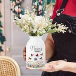 Personalisierte Geburtsblumen Schmetterlinge Garten Keramik Blumenvase mit Kosenamen und 1-8 Namen Geburtstag Muttertag Geschenk für Mama Oma Familie