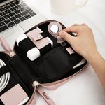 Personalisierte Multi-Fach tragbare Leder Reisen Kabel Organizer Pouch mit Namen elektronisches Zubehör Geburtstag Geschenk für Frauen Reisen Liebhaber