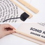 Personalisierte Vinyl-Schallplatte Songtexte drucken hölzerne Fotorahmen hängende Schriftrolle mit Namen und Text Home Dekoration Geburtstagsgeschenk für Musikliebhaber Freund