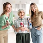 Personalisierte Liebe Sie Mom 6 Fotos 20 oz Skinny Becher mit Strohhalm Muttertag Geburtstag Geschenk für Mama Oma