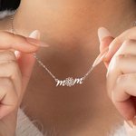 Personalizzato mamma nascita fiore ciondolo collana gioielli Dainty Compleanno Anniversario Festa della mamma regalo per le donne