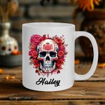 Taza de cerámica gótica personalizada con calavera de azúcar mexicana de 11oz con flor de nacimiento y nombre Regalo de cumpleaños del Día de los Muertos para los amantes de las calaveras góticas