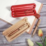 Penna a sfera in legno e astuccio personalizzati con nome e soggetto Cartoon Teacher, regalo di compleanno, apprezzamento e ritorno a scuola per l'insegnante.
