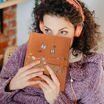 Personalisierte 1-10 Schmetterlinge A5 Skizzenbuch Notebook Lederabdeckung mit Lagerung Tasche Muttertag Geschenk für Frauen