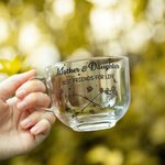 Personalisierte Mutter Kind Unendlichkeit Geburt Monat Blumen 16 oz Klarglas Becher mit Griff und Name Muttertag Geburtstag Geschenk für Mama Oma
