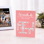 Personalisierte Enkelkinder machen das Leben mehr Grand Kreuzworträtsel Scrabble Puzzle Baustein mit Namen Muttertag Housewarming Geschenk für Oma Mom